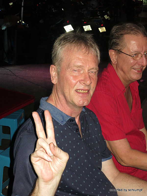 2014-10-31  Smurf Bar