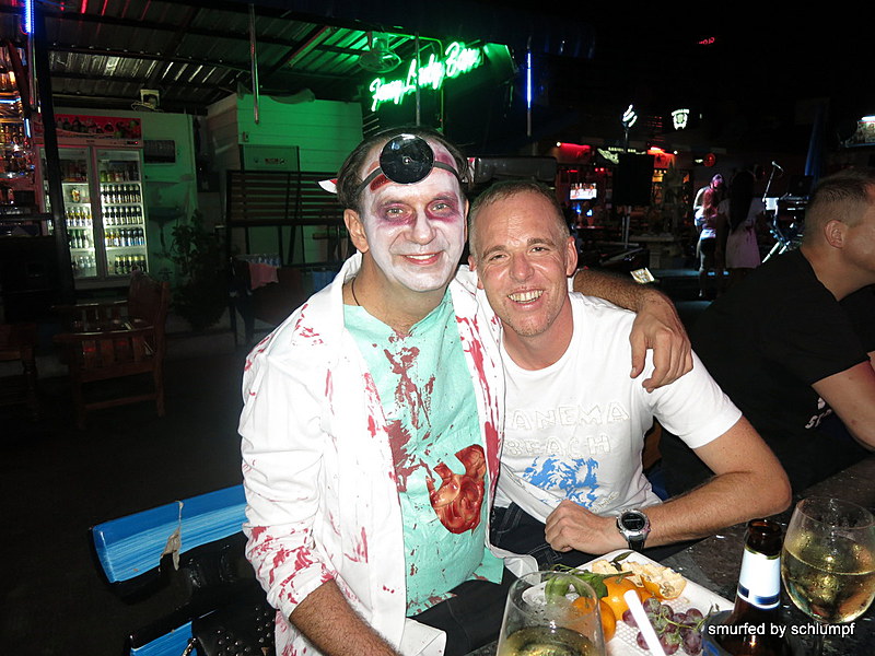 2014-10-31  Smurf Bar