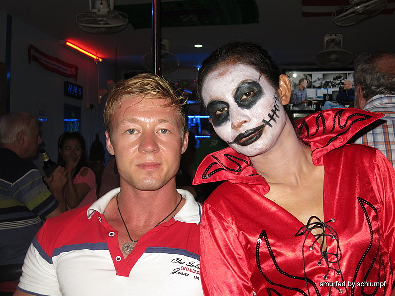 2014-10-31  Smurf Bar