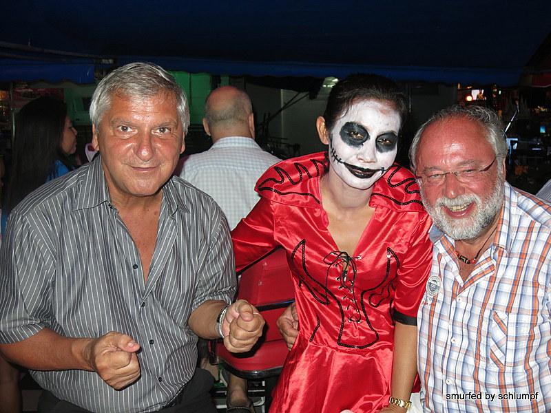 2014-10-31  Smurf Bar