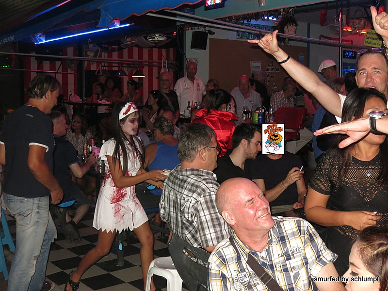 2014-10-31  Smurf Bar