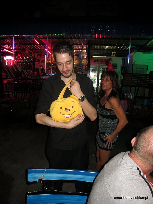 2014-10-31  Smurf Bar