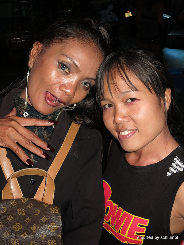 2014-10-31  Smurf Bar