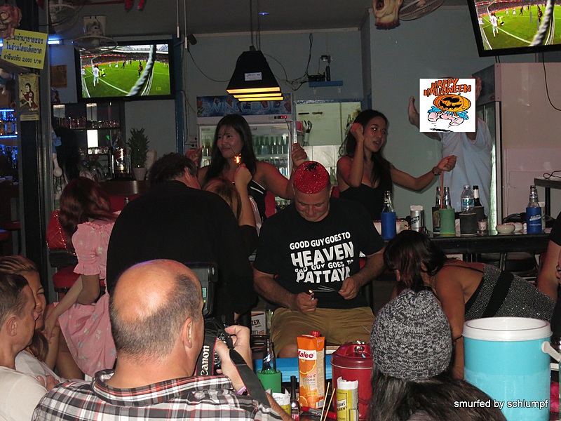 2014-10-31  Smurf Bar