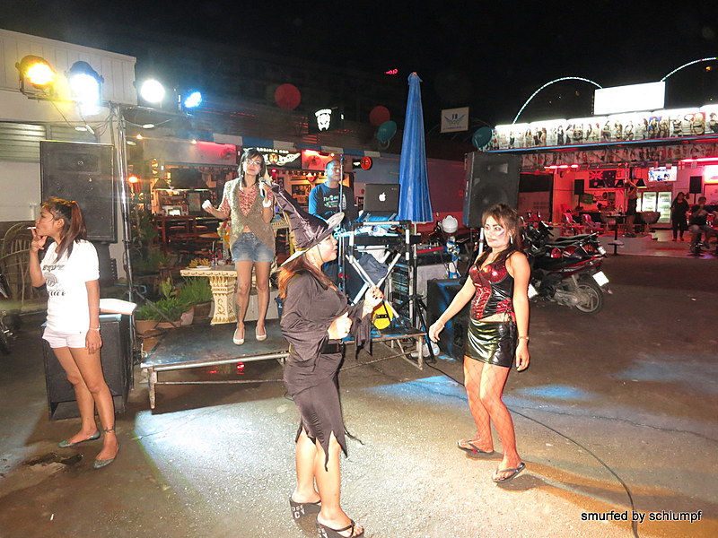 2014-10-31  Smurf Bar