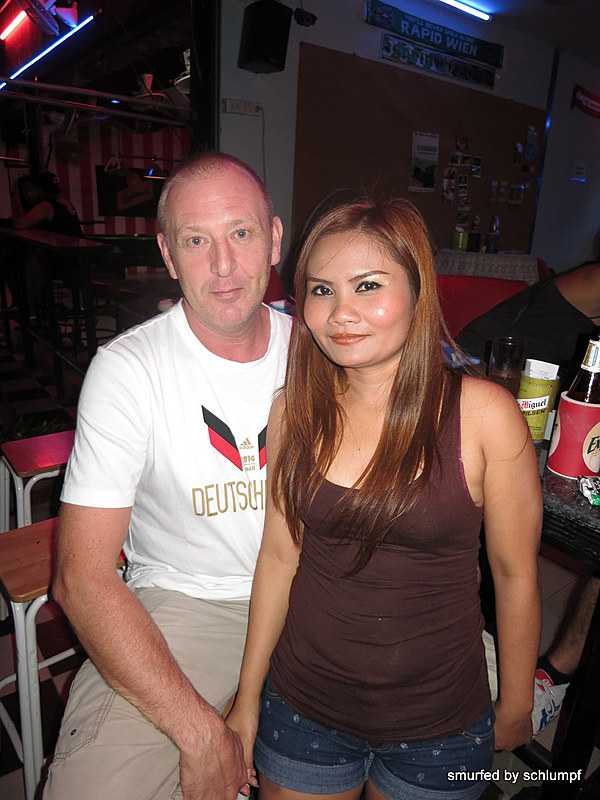 2014-11-02  Smurf Bar