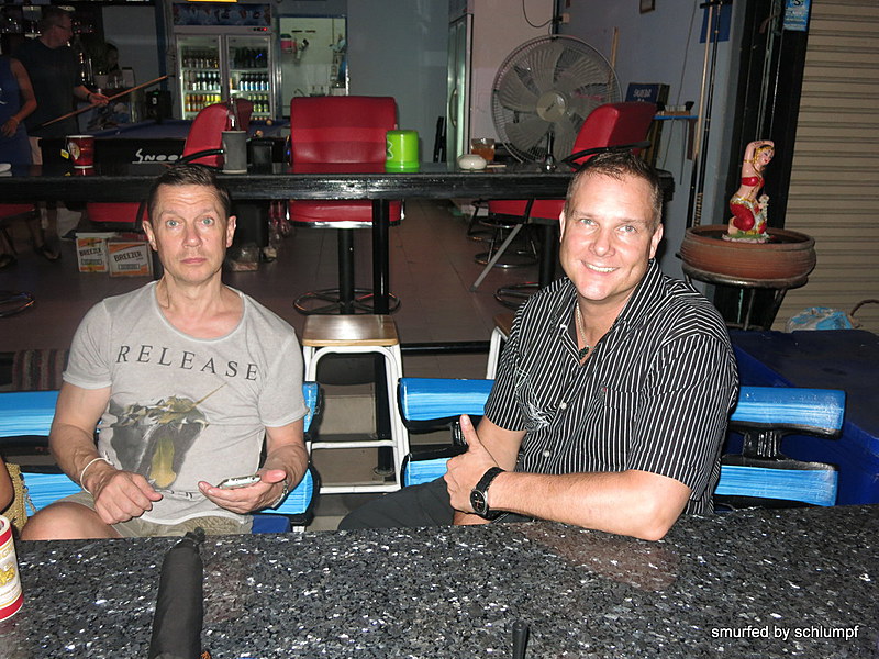 2014-11-02  Smurf Bar