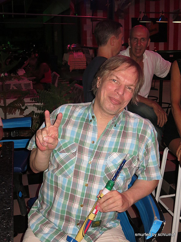 2014-11-04  Smurf Bar