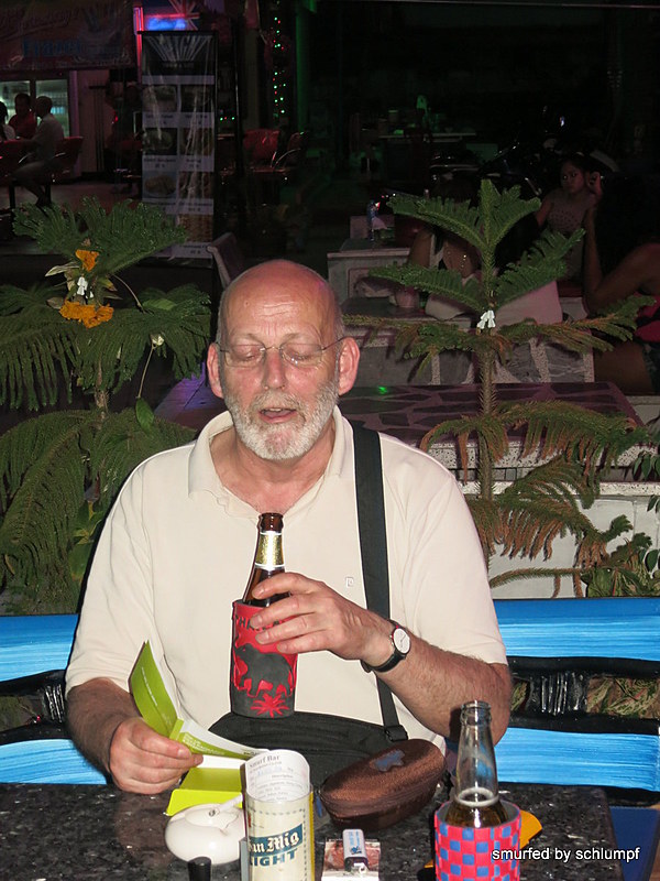 2014-11-04  Smurf Bar