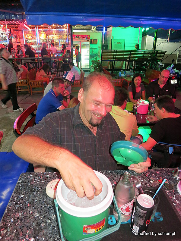 2014-11-05  Smurf Bar