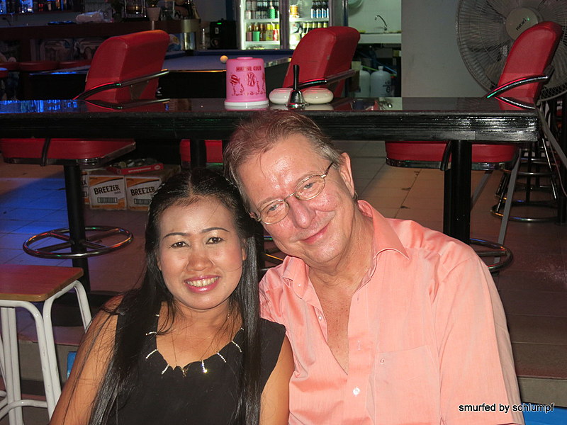 2014-11-06  Smurf Bar