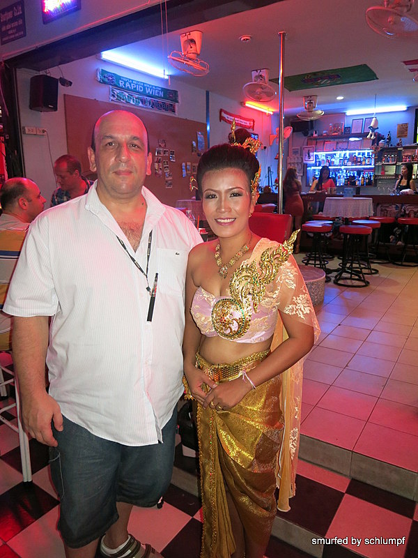 2014-11-06  Smurf Bar