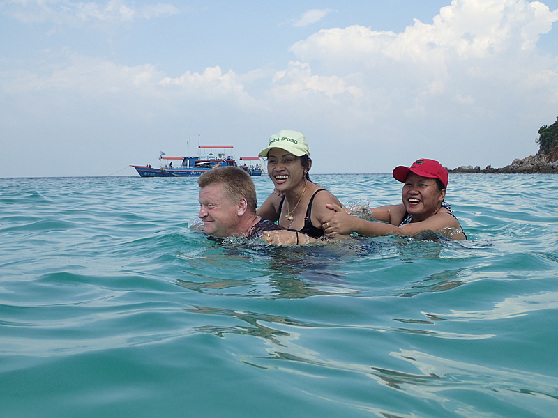 2014-11-07  Smurf Bar