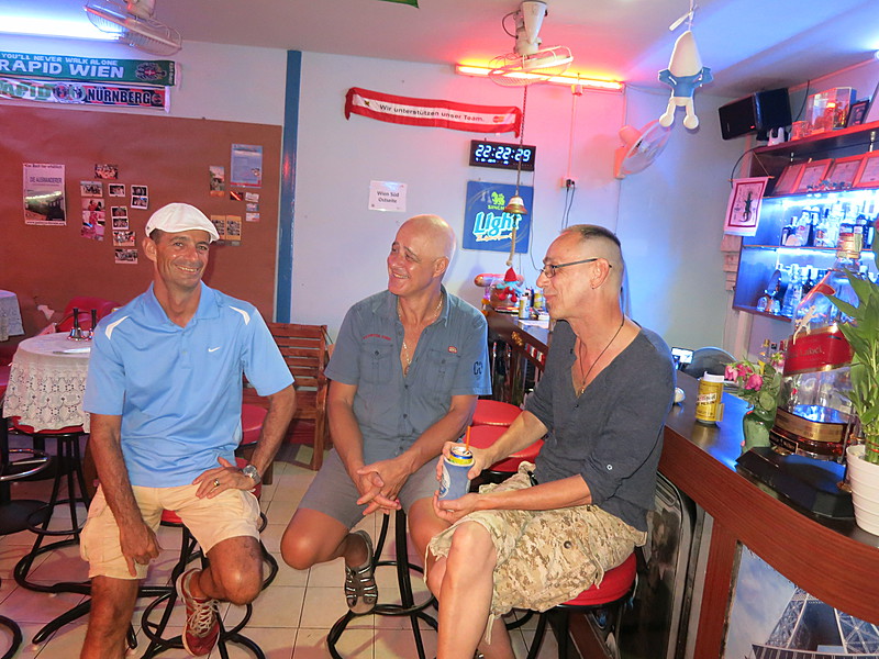 2014-11-07  Smurf Bar