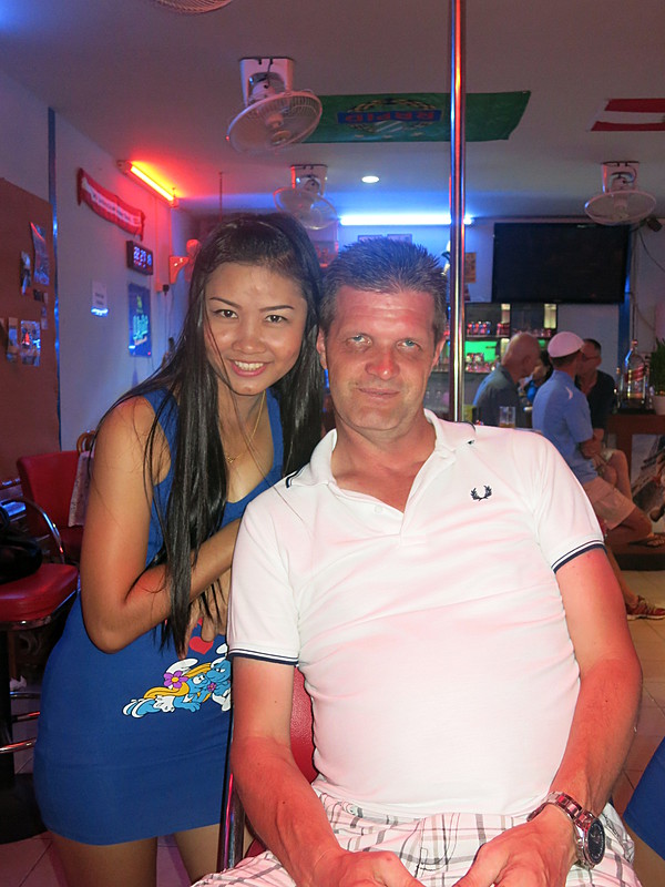 2014-11-07  Smurf Bar