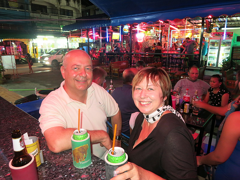 2014-11-07  Smurf Bar