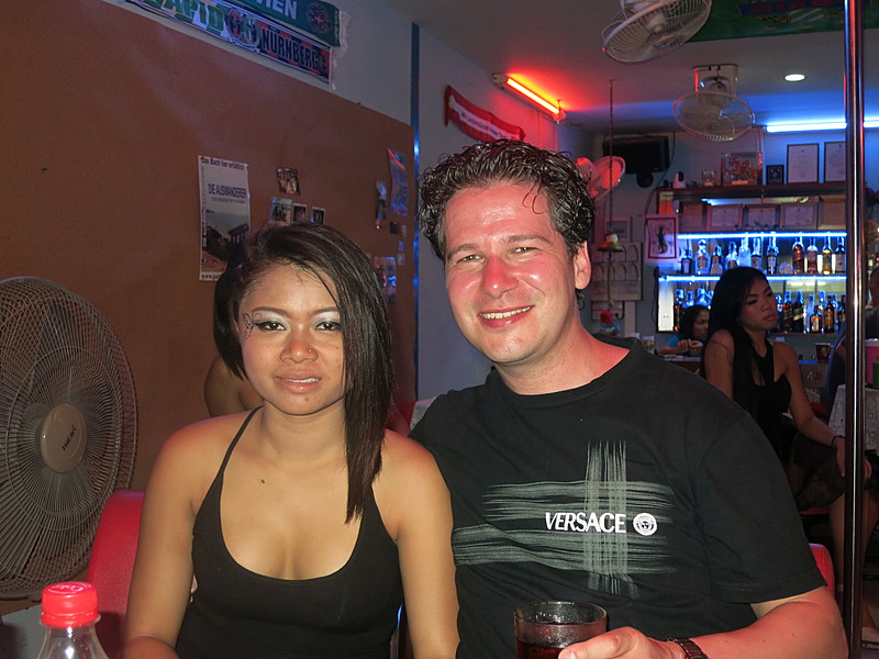 2014-11-07  Smurf Bar