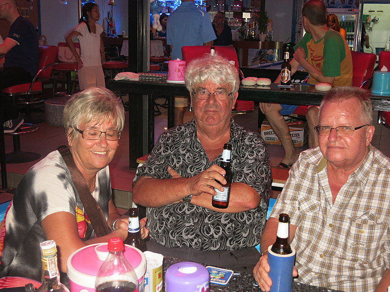 2014-11-07  Smurf Bar