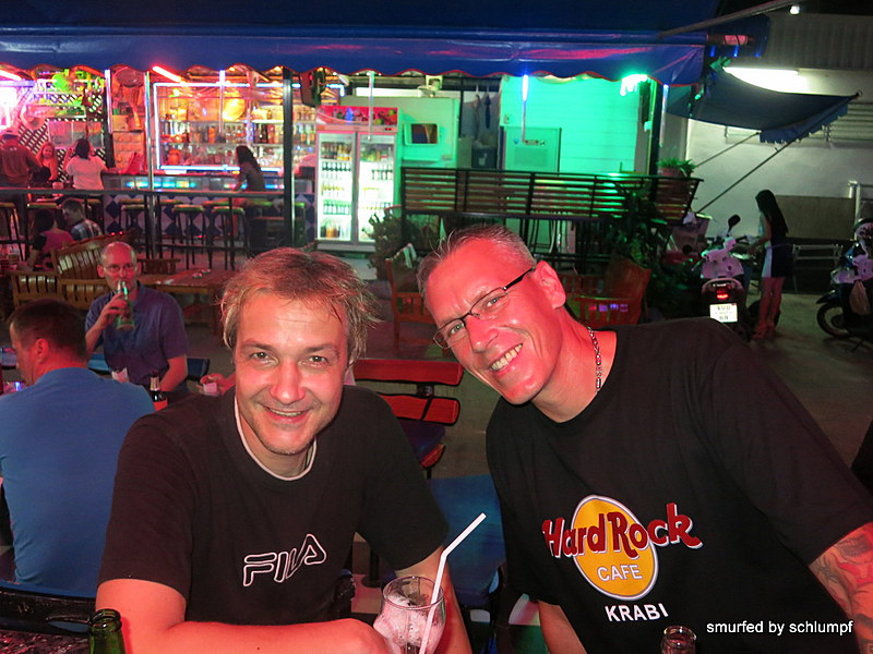 2014-11-08  Smurf Bar