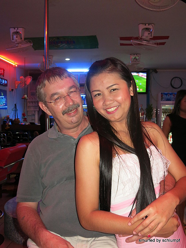 2014-11-08  Smurf Bar