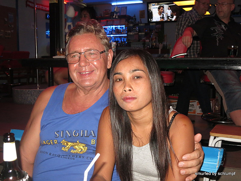 2014-11-11  Smurf Bar