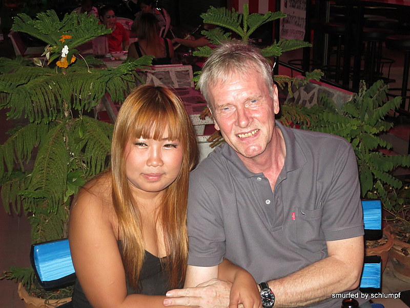 2014-11-11  Smurf Bar