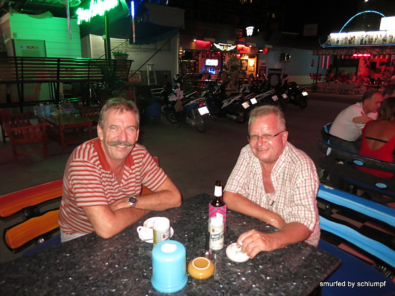 2014-11-12  Smurf Bar