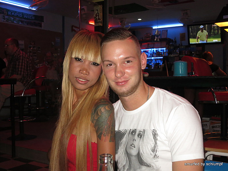 2014-11-13  Smurf Bar