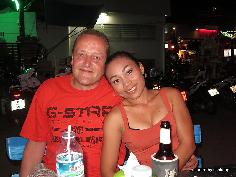 2014-11-13  Smurf Bar