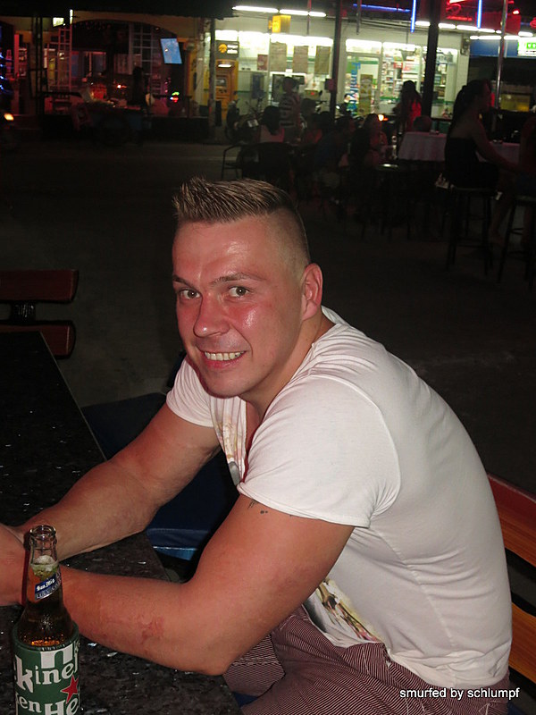 2014-11-13  Smurf Bar