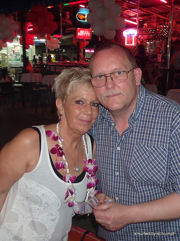 2014-11-15  Smurf Bar