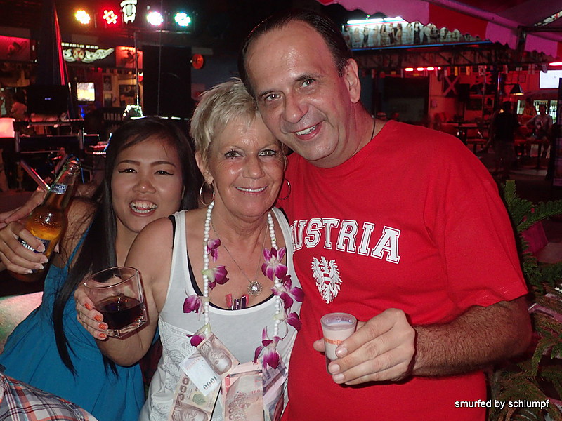 2014-11-15  Smurf Bar