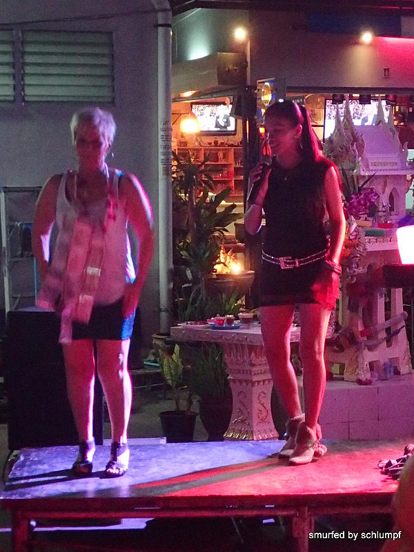 2014-11-15  Smurf Bar