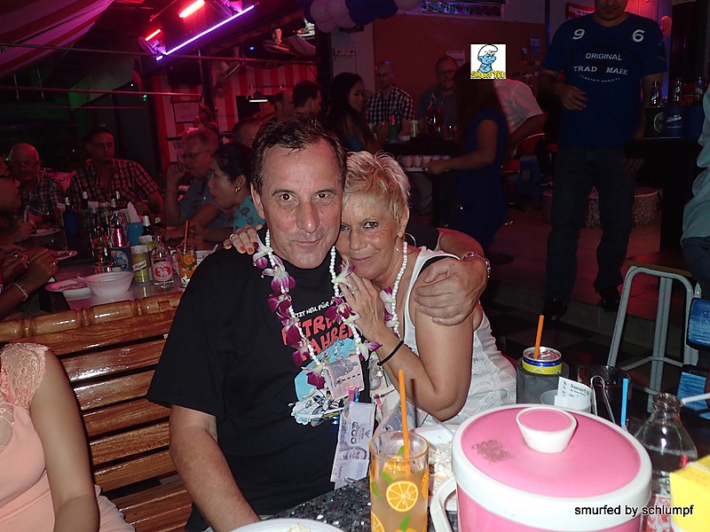 2014-11-15  Smurf Bar