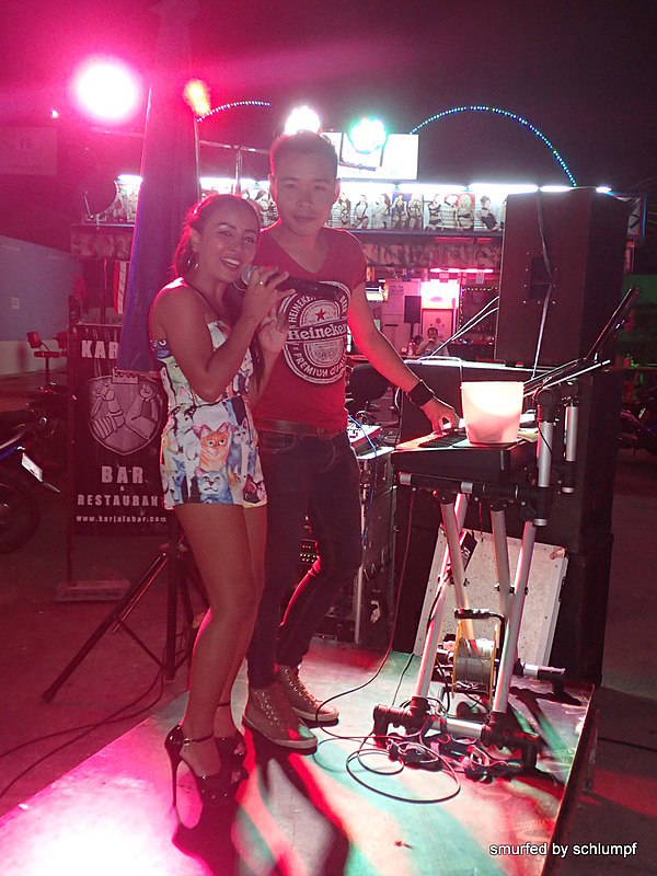 2014-11-15  Smurf Bar