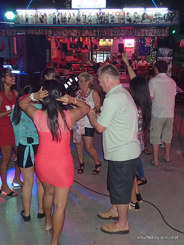 2014-11-15  Smurf Bar