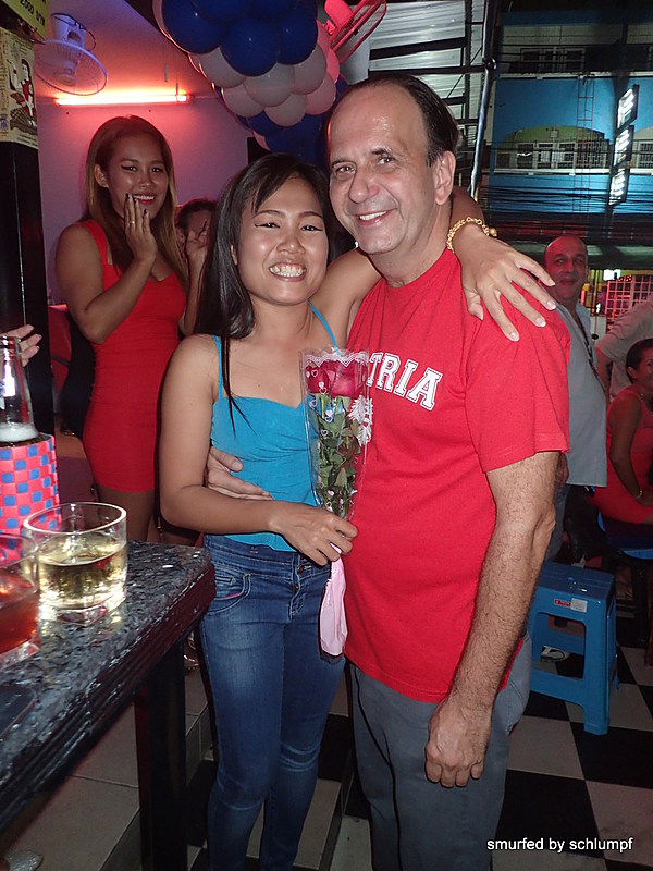 2014-11-15  Smurf Bar