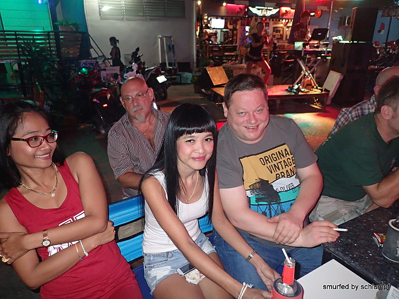 2014-11-15  Smurf Bar
