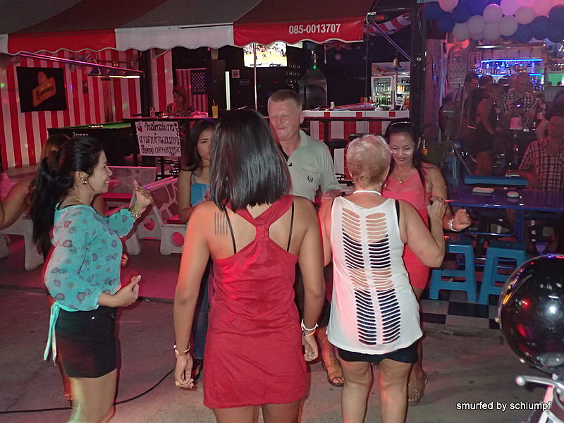 2014-11-15  Smurf Bar