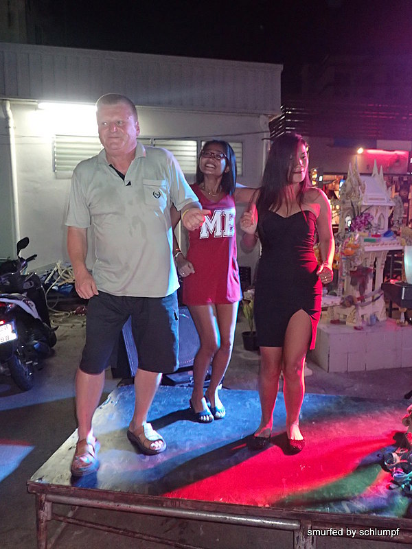 2014-11-15  Smurf Bar