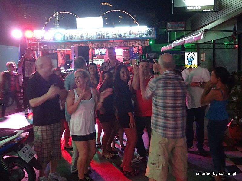 2014-11-15  Smurf Bar