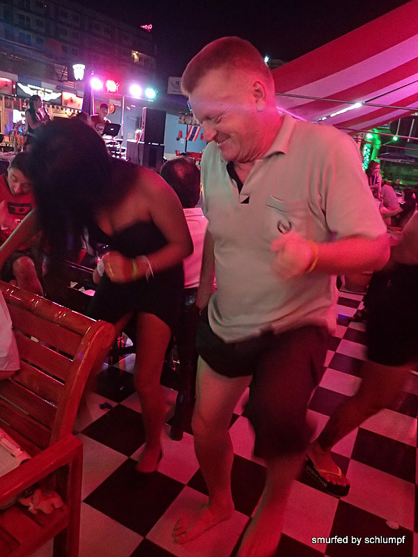 2014-11-15  Smurf Bar