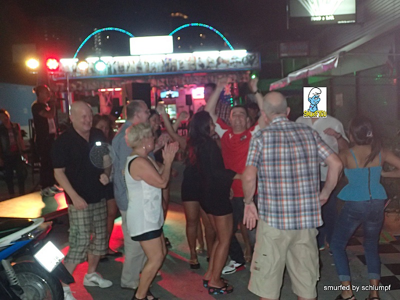 2014-11-15  Smurf Bar