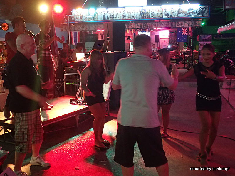 2014-11-15  Smurf Bar