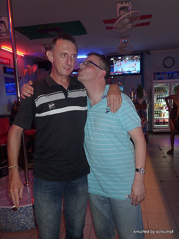 2014-11-16  Smurf Bar