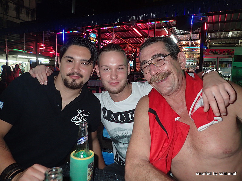 2014-11-16  Smurf Bar