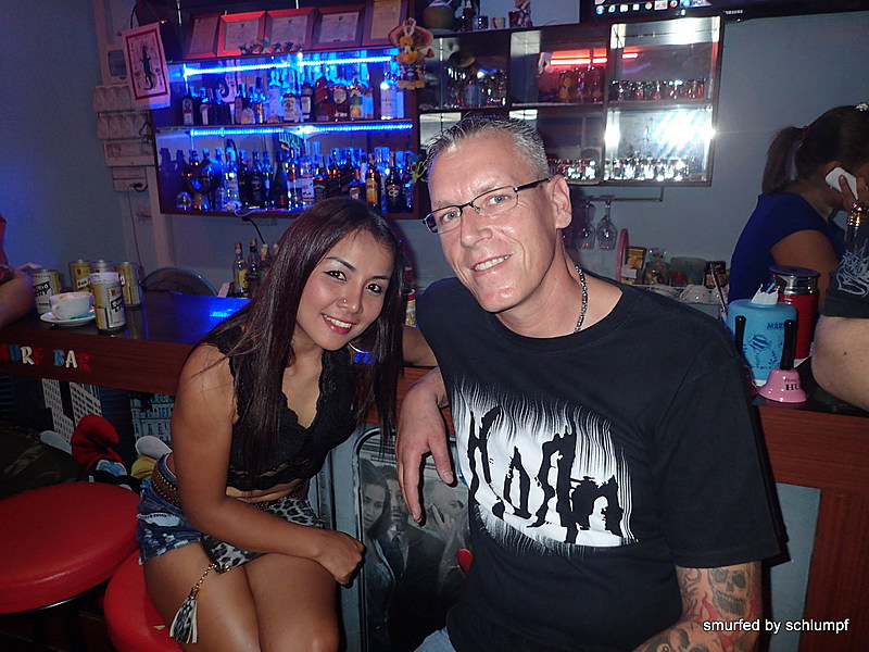 2014-11-16  Smurf Bar