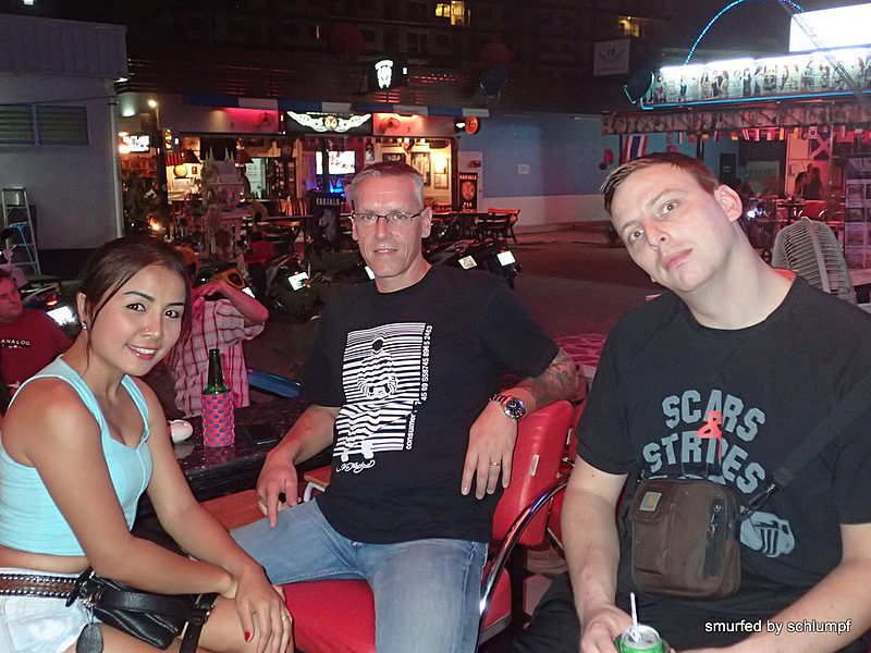 2014-11-18  Smurf Bar