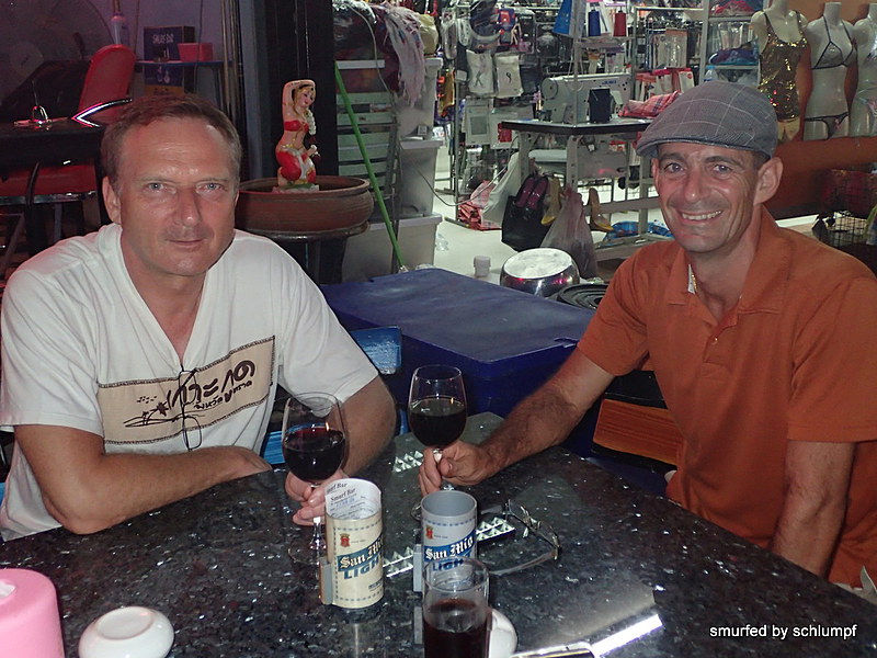 2014-11-19  Smurf Bar