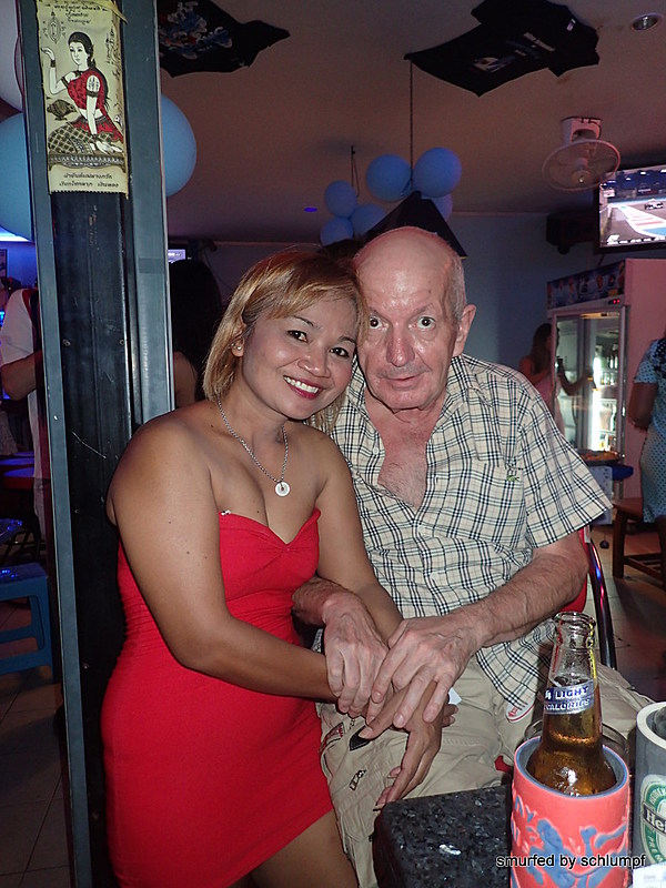 2014-11-23  Smurf Bar